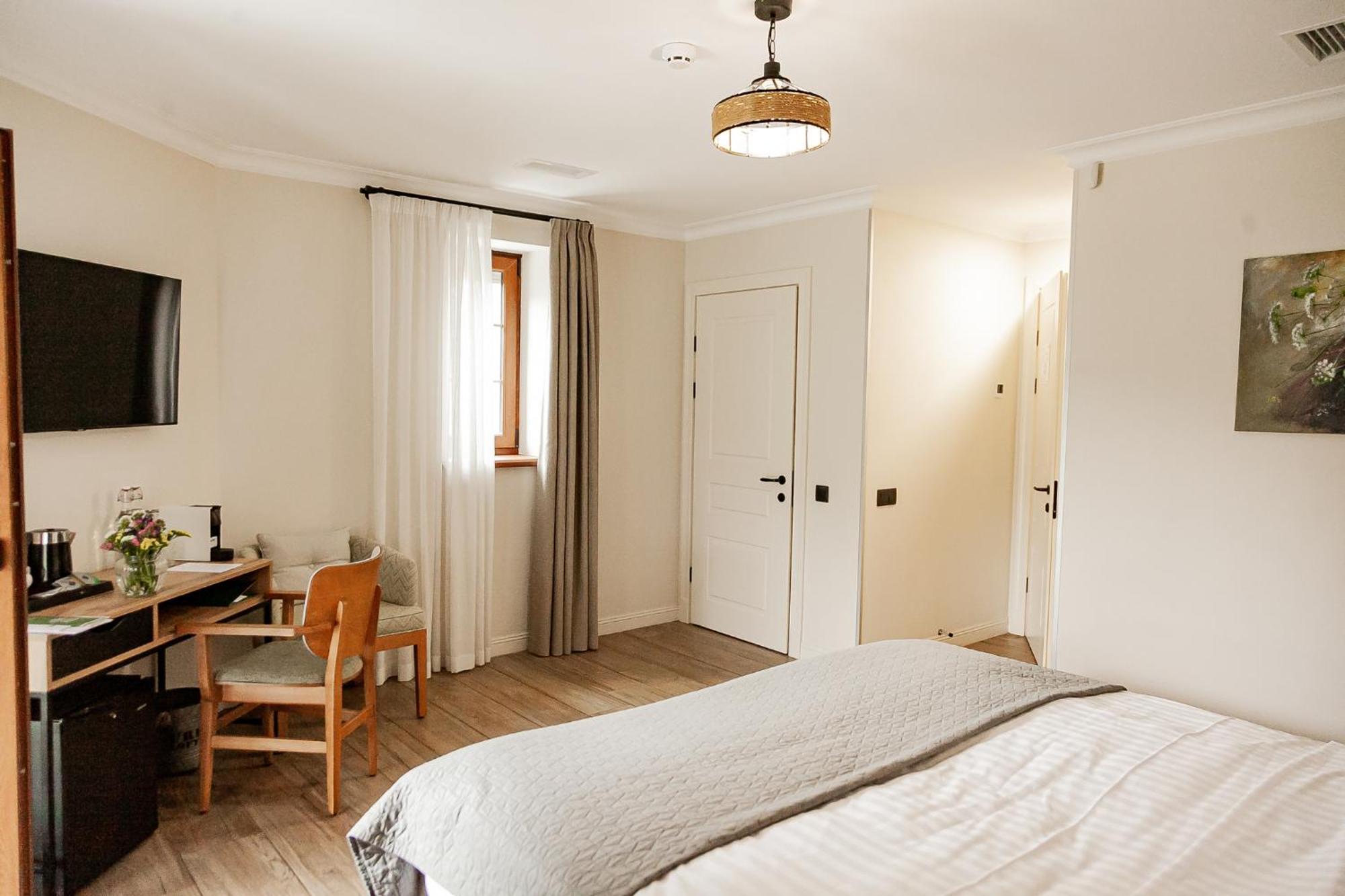 Bobritsa Dacha Hotel ภายนอก รูปภาพ