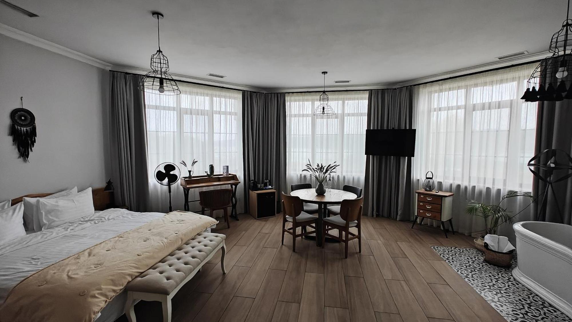 Bobritsa Dacha Hotel ภายนอก รูปภาพ