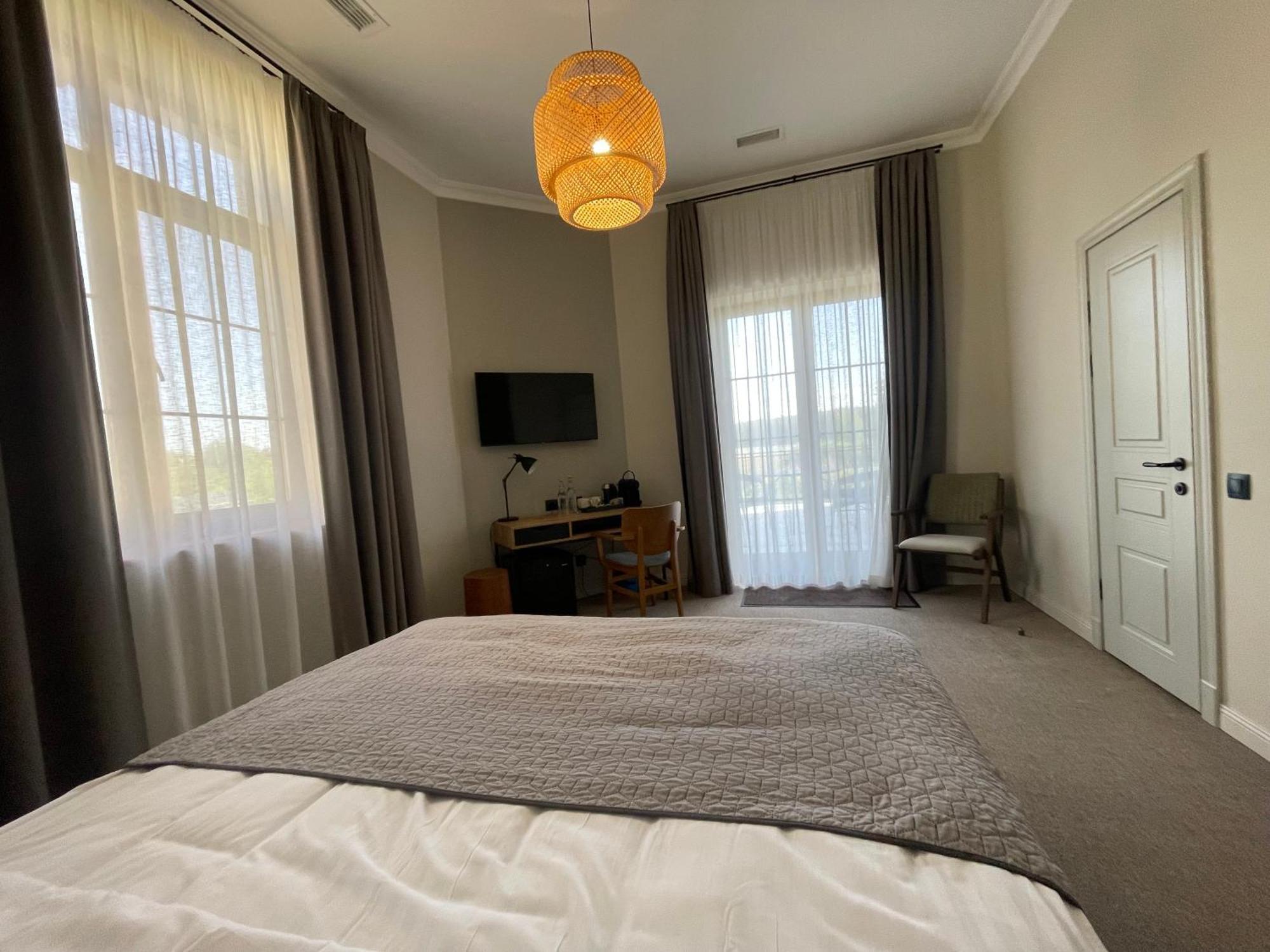 Bobritsa Dacha Hotel ภายนอก รูปภาพ