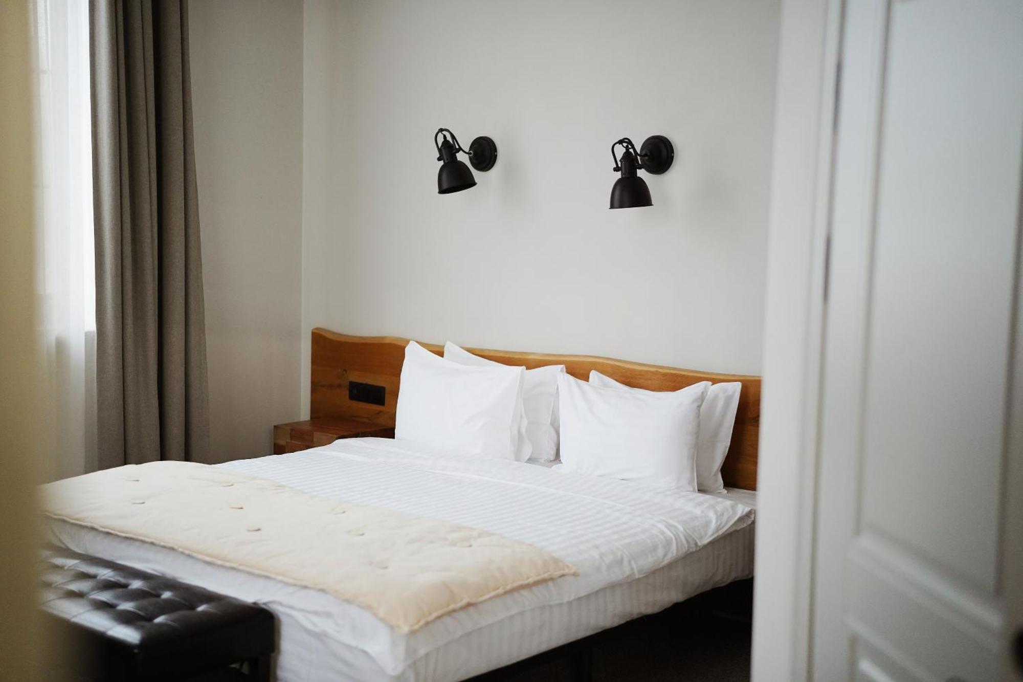 Bobritsa Dacha Hotel ภายนอก รูปภาพ