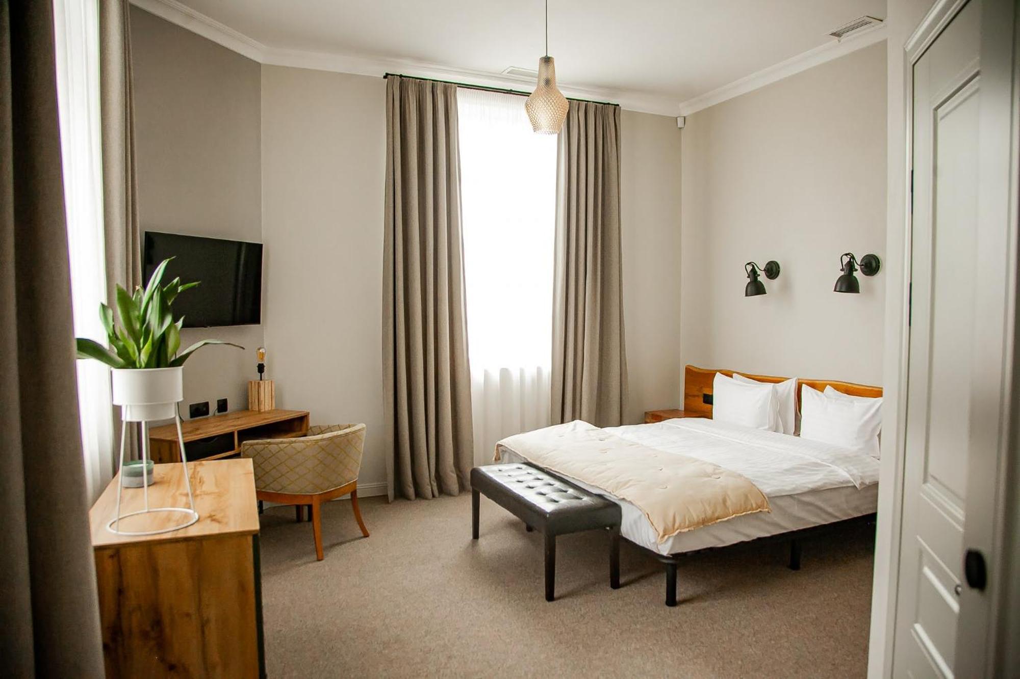 Bobritsa Dacha Hotel ภายนอก รูปภาพ